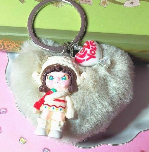 ★大人気★もふもふハートとドラDORAのキーホルダー、ポップマート