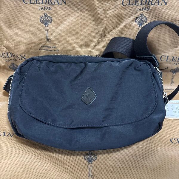 (新品)クレドラン ショルダーバッグ PELI FLAP MINI SHOULDER