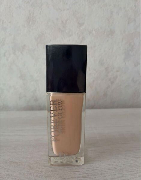 DIOR FOREVER SKIN GLOW ディオールスキン フォーエヴァー フルイドグロウ リキッドファンデーション 1N