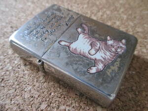 ZIPPO 『寝転がる猫 ネコ ねこ CAT』1996年11月製造 トラネコ ニャンコ先生 三毛猫 オイルライター ジッポ－ 廃版激レア