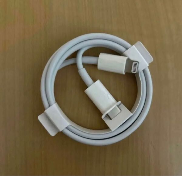 iPhone Lightningケーブル Apple ライトニングケーブル