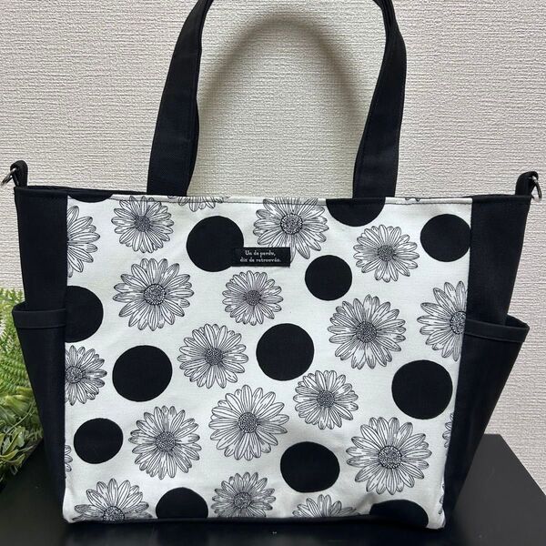 A4●フラワー●ドット●サイドポケット●ハンドメイド●トートバッグ