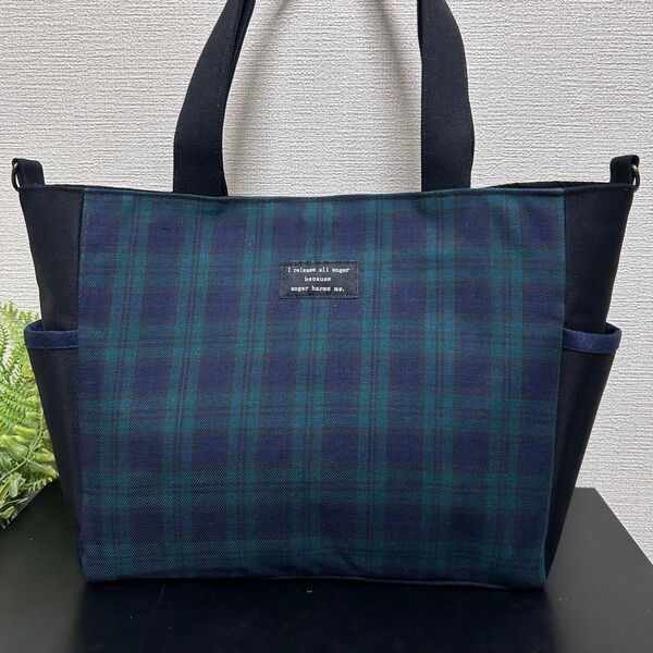 A4●ネイビー●チェック●サイドポケット●ハンドメイド●トートバッグ