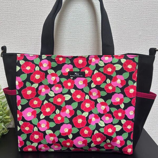 A4●椿●和柄●サイドポケット●ハンドメイド●トートバッグ
