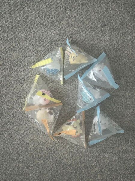ちいかわ ミニフィギュア 新品未開封 8個セット おまけ付き ちいかわ ハチワレ うさぎ シーサー ラッコ