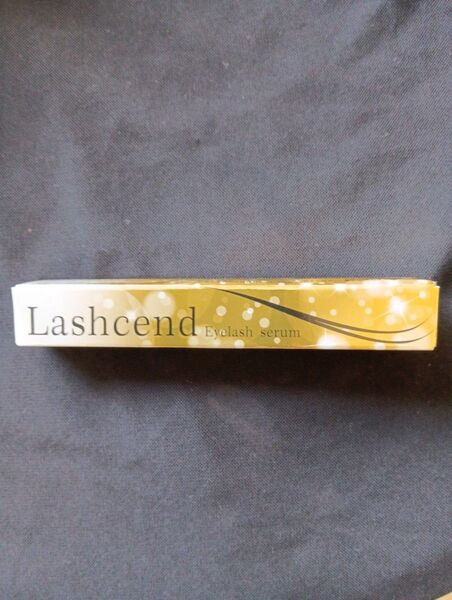 Lashcend,LasheEyeserumラッシェンド まつ毛美容液3ml箱に発送時の傷み有り価格変ラスト商品お値下げ不可