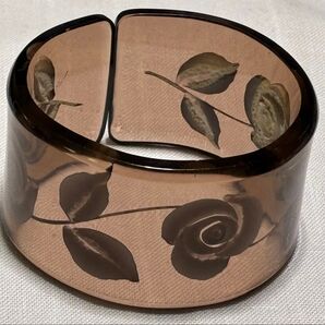 ヴィンテージインタリオ スモーキー茶色rose バラ彫刻バングル 年代物 レトロ アクセサリー