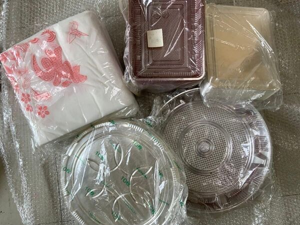 不織布風呂敷100枚 赤底弁当100枚 赤底円形10枚