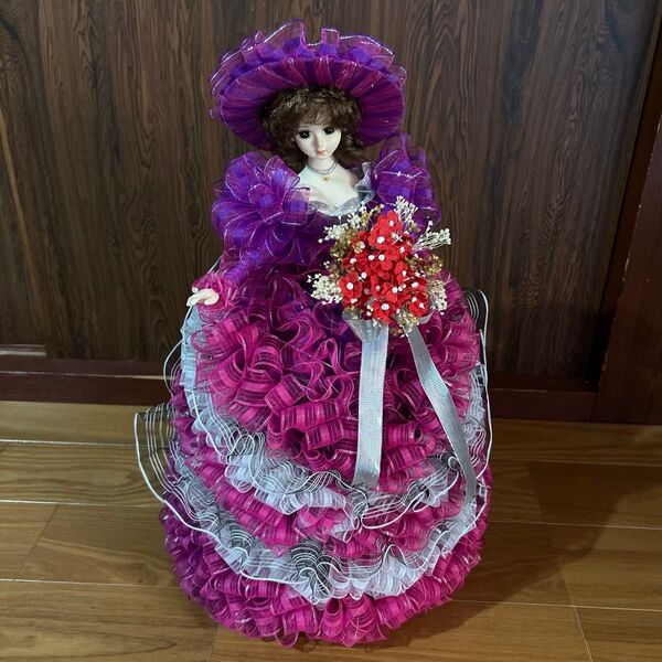 フリル付き紫白ドレス人形 フランス人形