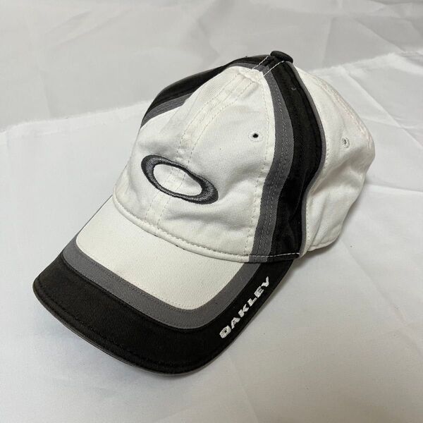 オークリー Oakley テック tech キャップ 白キャップ 帽子 ホワイト グレー GOLF ゴルフ