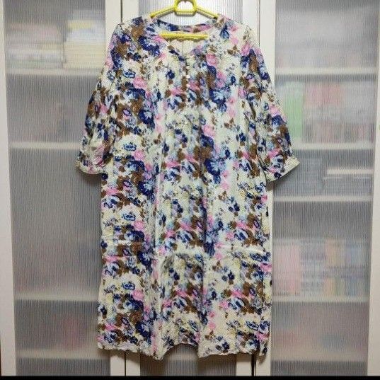 A5735 ペーハーブルーひざ丈ワンピース花柄 七分袖