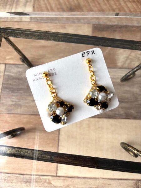 【54】 P ビジューピアス ひし形 ブラック×ホワイト②