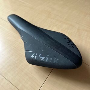 Fizik フィジーク アリオネ ARIONE R1 カーボンレール サドル
