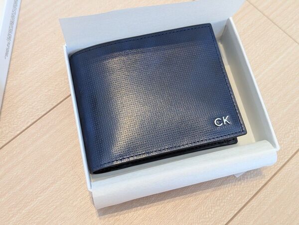 カルバンクライン 二つ折り財布 完全新品未使用 ネイビー
