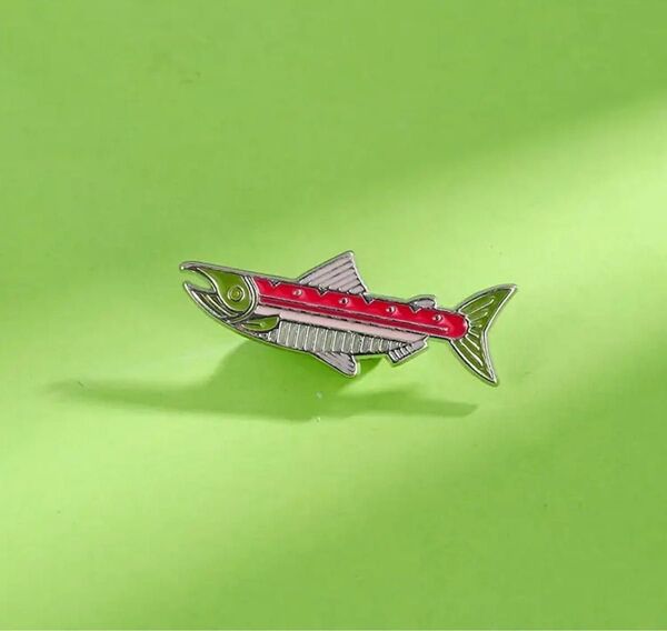 【ニジマス】魚 ピンズ ピンバッジ シュール 川魚 釣り フィッシング 可愛い バッジ アクセサリー ブローチ プレゼント ピン