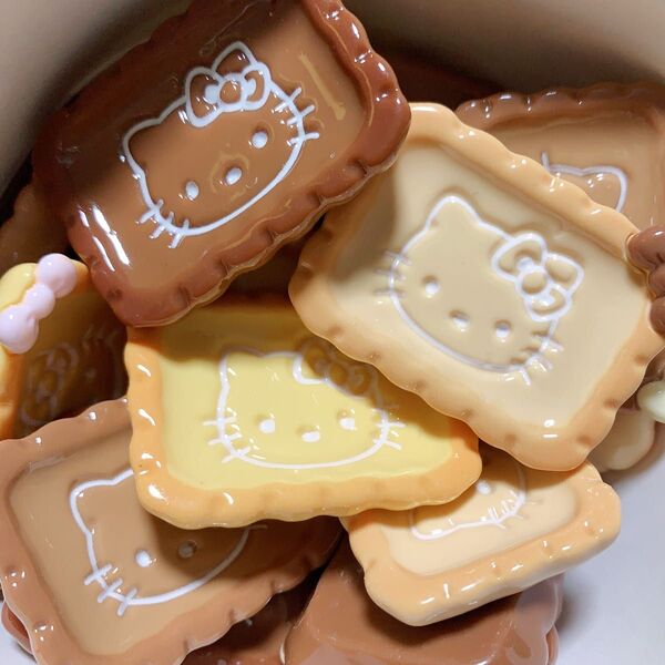 NO561 1個40円 デコパーツ ハンドメイド 素材 資材