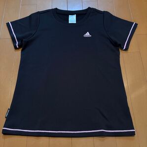アディダス 半袖Tシャツ ブラック ピンク ワンポイントロゴ ワッフル生地 スポーツウエア レディース Sサイズ adidas