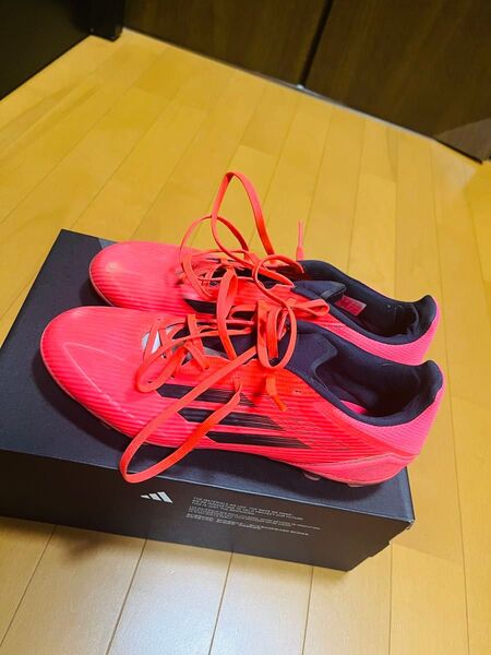 F50 サッカースパイク サイズ27.5cm