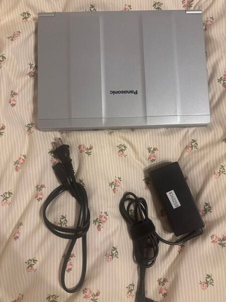 Panasonic ノートパソコン CF-SV7R11VS Let’s Note表面に若干の傷あり基本スペックは全てクリアしてます