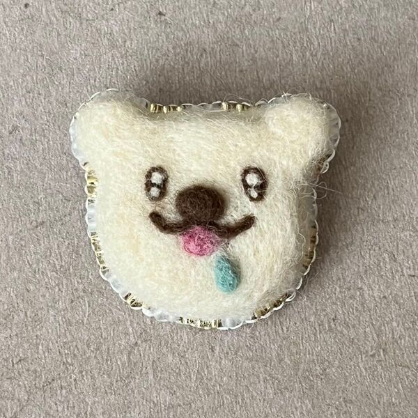 羊毛フェルト ハンドメイド アクセサリー ブローチ シロクマ 熊 動物 アニマル