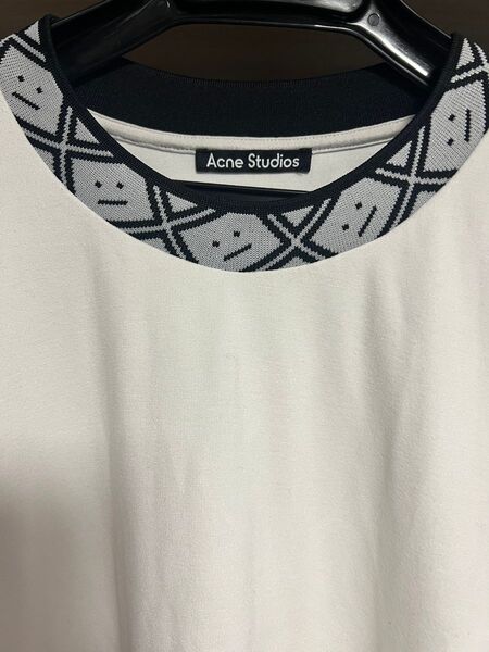 acne studios ホワイト モックネック Tシャツ