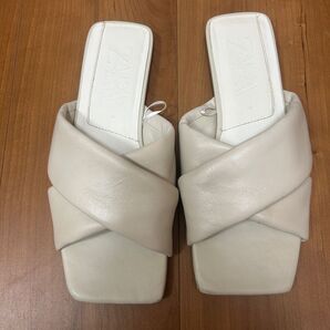 zara フラット サンダル