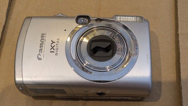【ジャンク】canon キャノン IXY DIGITAL 810IS PC1235 シルバー コンパクトデジタルカメラキヤノン