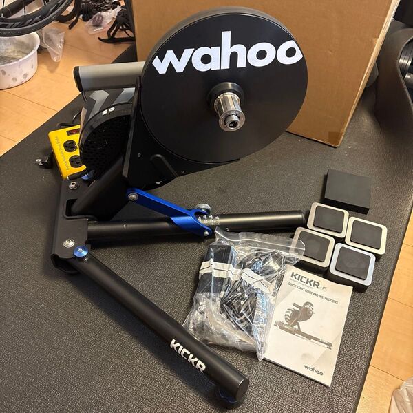 Wahoo KICKR v4スマートバイクトレーナー