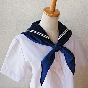 セーラー服のスカーフ 紺色/スクールスカーフ 三角タイ/ 学生服 制服 スクールリボン セーラー服 ブレザー 女子