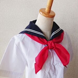 セーラー服のスカーフ 赤/スクールスカーフ 三角タイ セーラー服 制服 学生服 ブレザー三角スカーフ 女子制服 セーラースカーフ