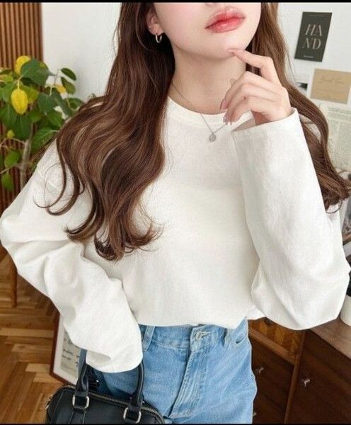 新品 moment+ コットン オーバーサイズ ロンティー Tシャツ FREE オフホワイト