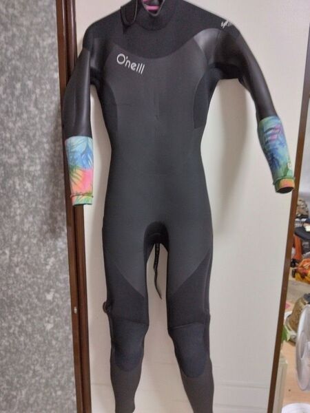 O'NEILL M サイズ 5/3mmセミドライ レディース 中古だが美品