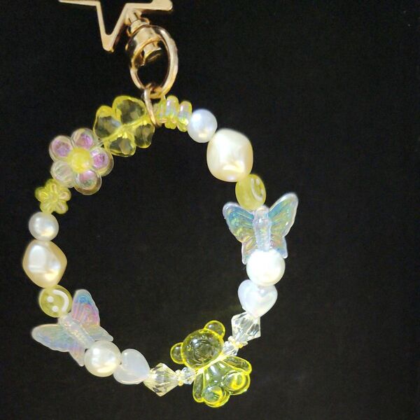 ハンドメイド くま 蝶々 お花 キーホルダー
