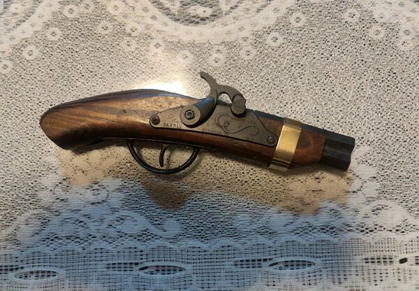 火縄銃の模造品 古式銃 装飾銃