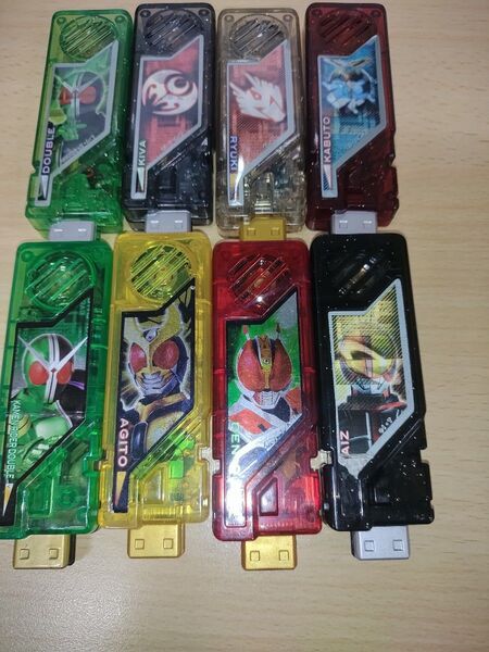 仮面ライダー ガイアメモリ 8個