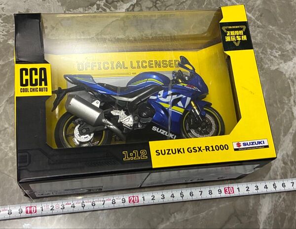 ほぼ新品 1/12 スズキGSX-R1000 バイク ミニカー 模型 SUZUKI ※箱に傷みあり