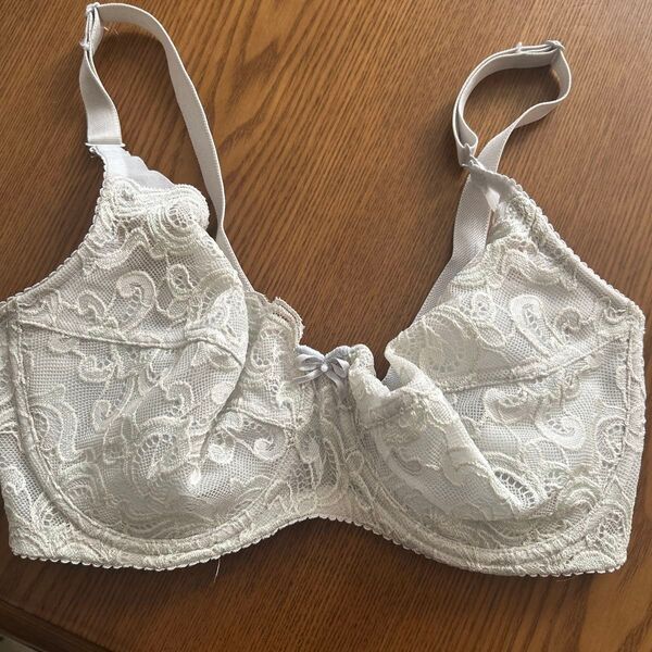ダイアナ 補正下着 ブラジャー