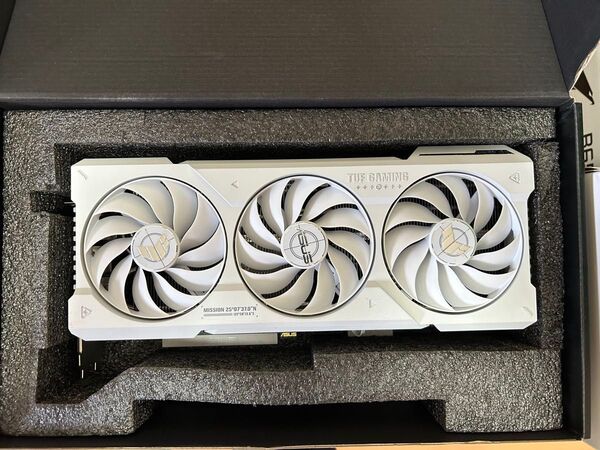 ASUS TUF 4070 Ti SUPER BTF
