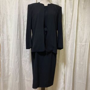 東京ソワール SOIR PERLE ブラックフォーマル セットアップ イタリア製 黒 大きいサイズ 44 XL ノーカラー