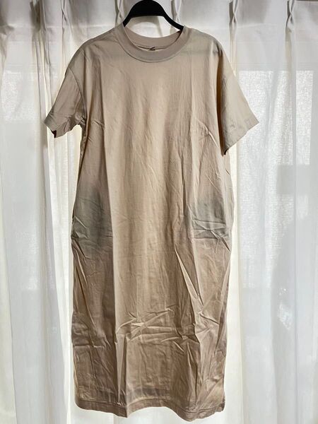 ユニクロ ワンピースTシャツ ベージュ M 2020 カットソー