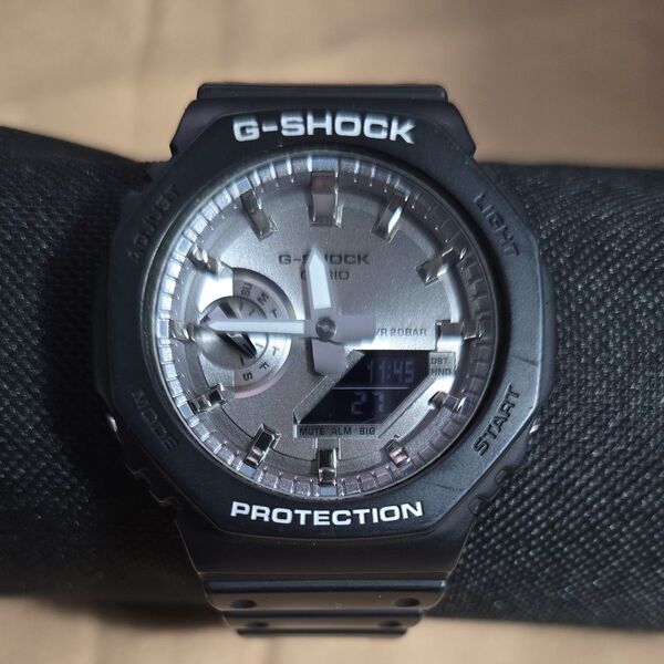 CASIO G-SHOCK GA-2100SB カーボンコアガード