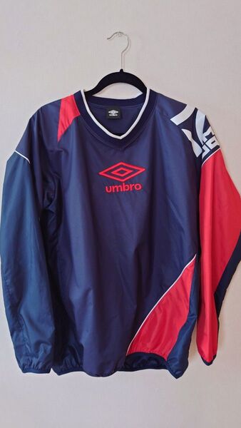 アンブロUMBRO 紺赤 ウインドブレーカー上下セット裏地メッシュ メンズLサイズ