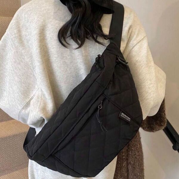 SHEIN シーイン バッグ ボディバッグ 肩掛け 斜めがけ ショルダーバッグ 黒 ブラック ウエストバッグ 大容量