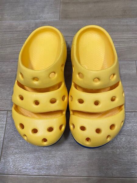 KEEN キーン ヨギ W6 23.0cm