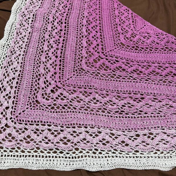 三角ショール 透かし編み ハンドメイド 手編み つつじカラー
