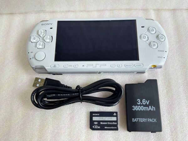 美品 PSP-3000 プレイステーションポータブル パールホワイト SONY