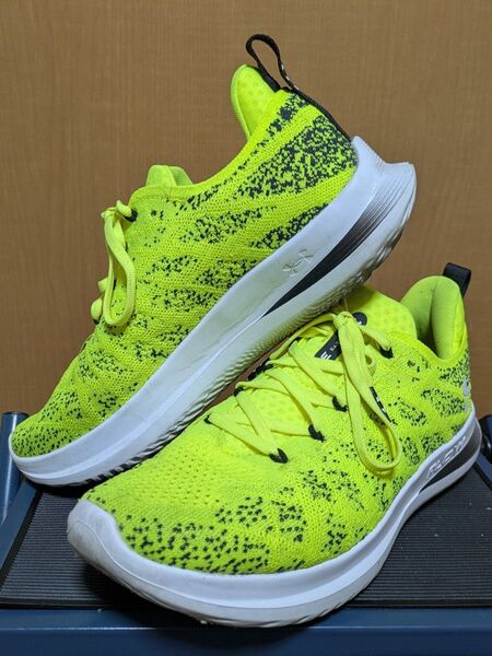 UNDER ARMOUR(アンダーアーマー)UA ベロシティ3 200km 26cm