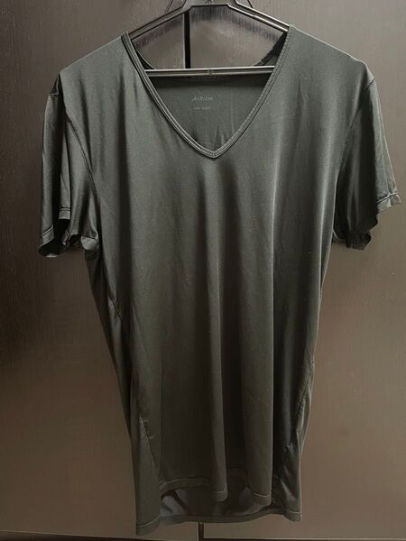 ユニクロ UNIQLO エアリズム VネックTシャツ Mサイズ 黒