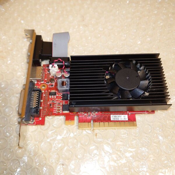 Nvidia GT730 2GB GDDR3 グラボ