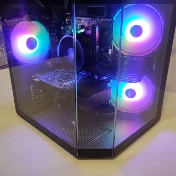ゲーミングPC 自作PC